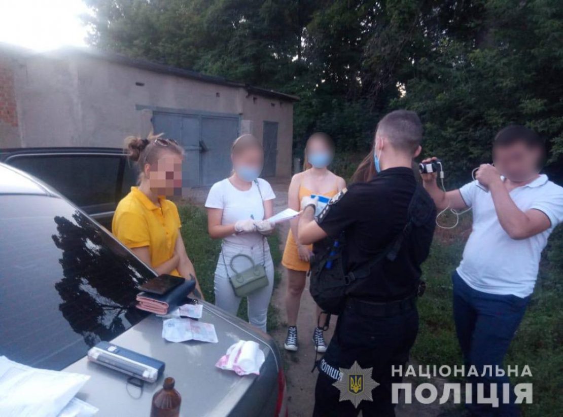 Новости Харькова: в Чугуеве задержали банду, сбывающую наркотики