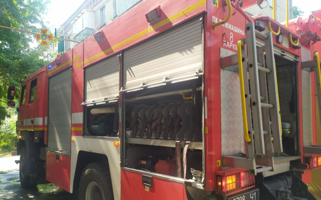 Пожар в Харькове: На ХТЗ горела квартира в 4-этажке