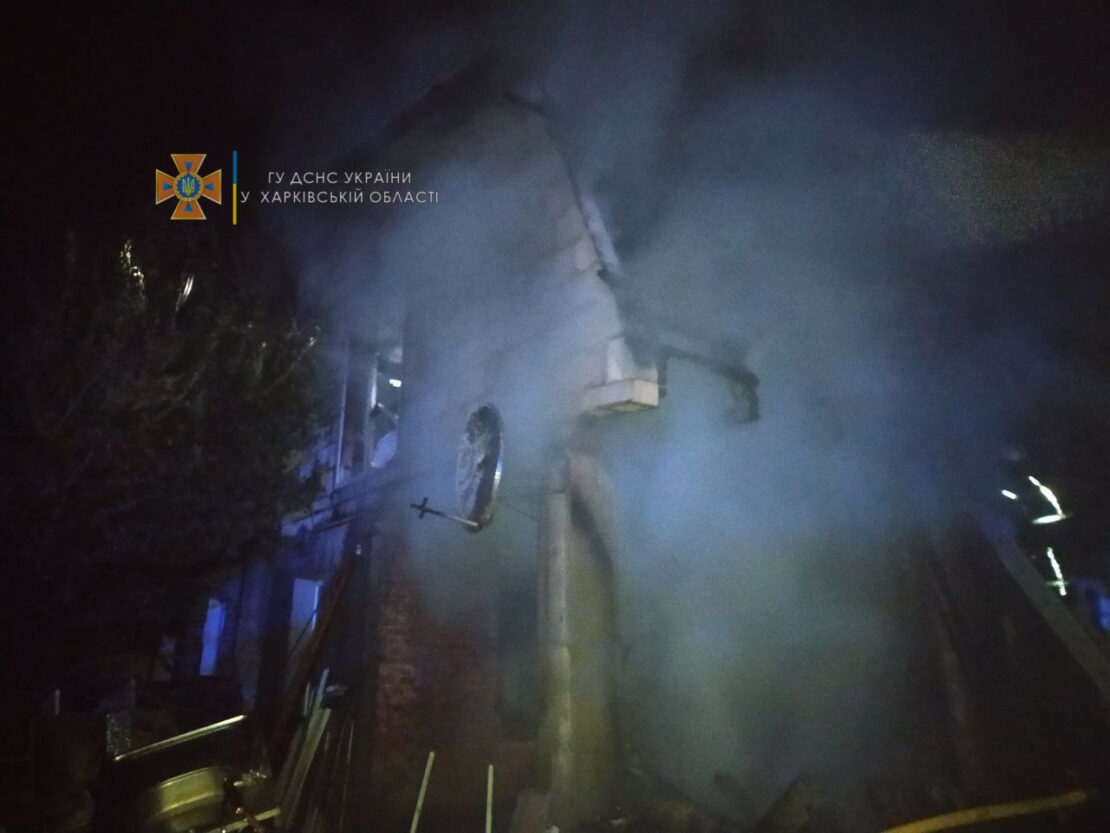 Пожар в Харькове: В переулке Балаклейском, 15 горел двухэтажный дом, пострадал мужчина