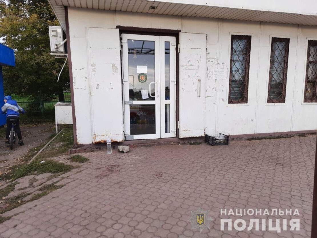 Пьяный мужчина избил полицейского в селе Цуповка Харьковской области