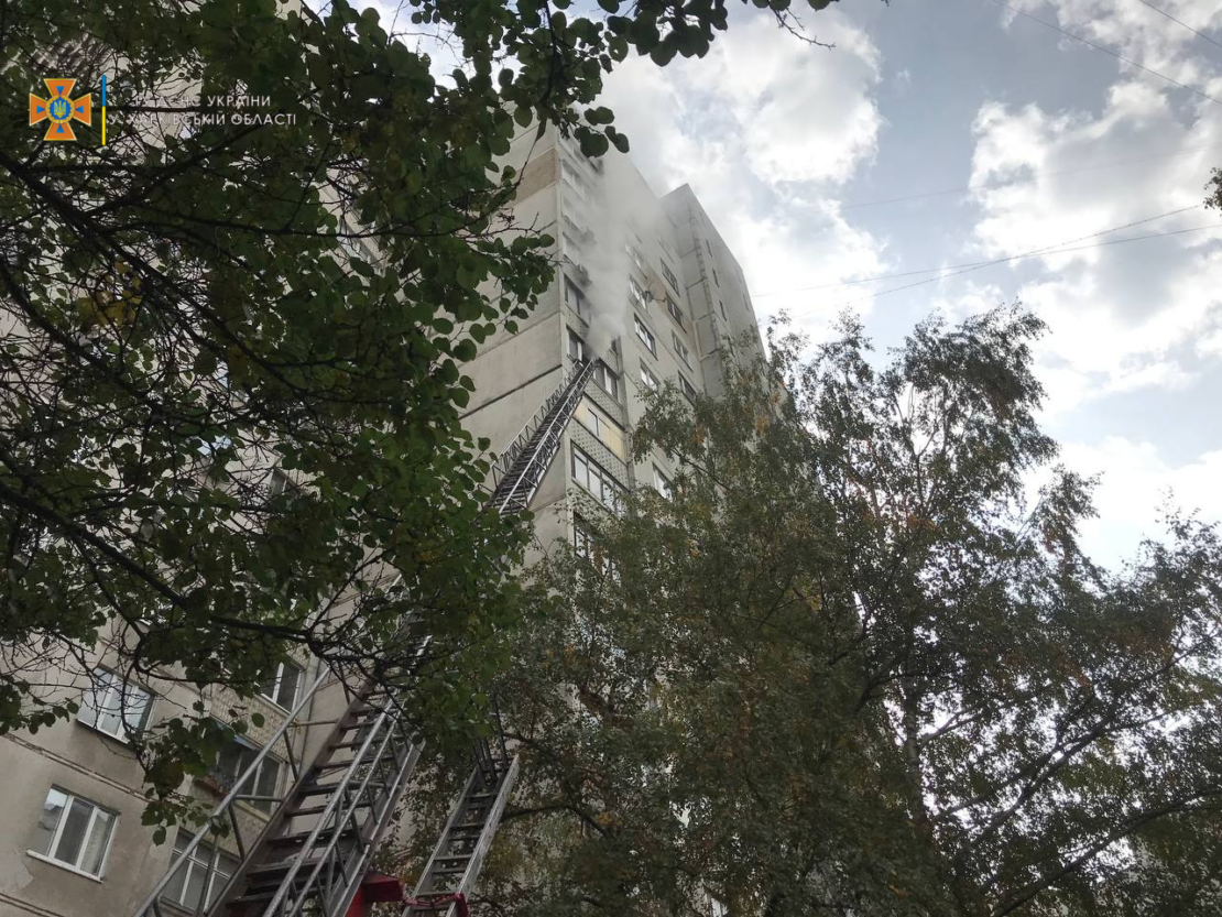 Пожар в Харькове: На улице Клочковской горела 16-этажка, эвакуировали людей