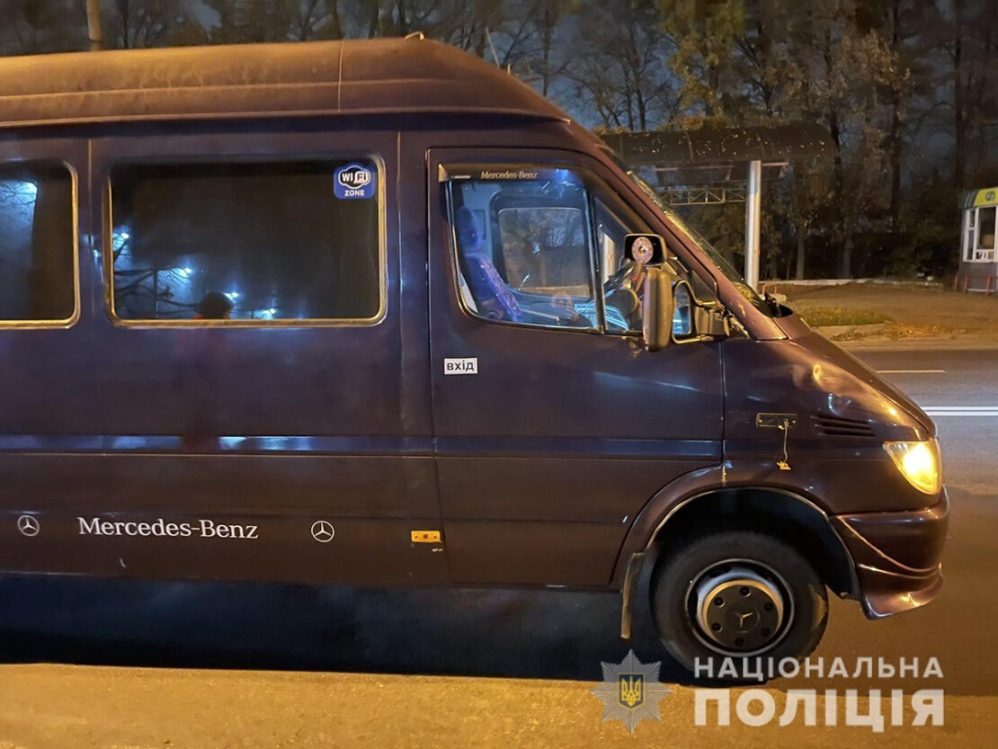 Смертельное ДТП в Харькове: На Московском проспекте микроавтобус сбил мужчину