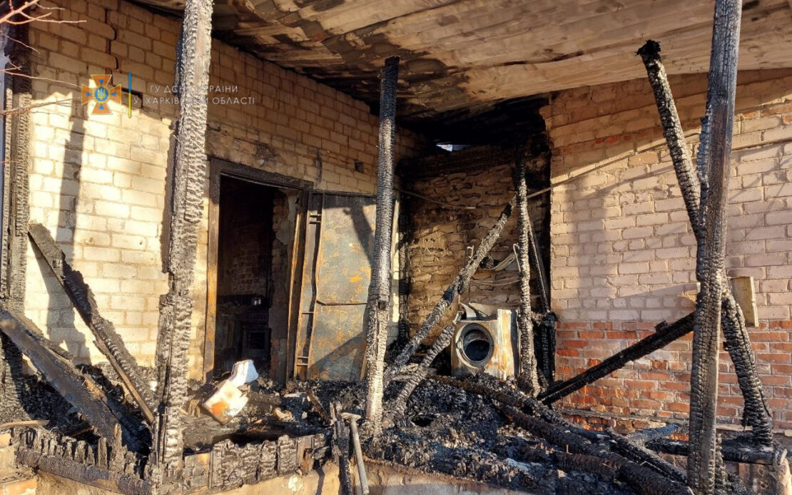 Пожар на Харьковщине: В Балаклее горел барак - люди спасались через окна