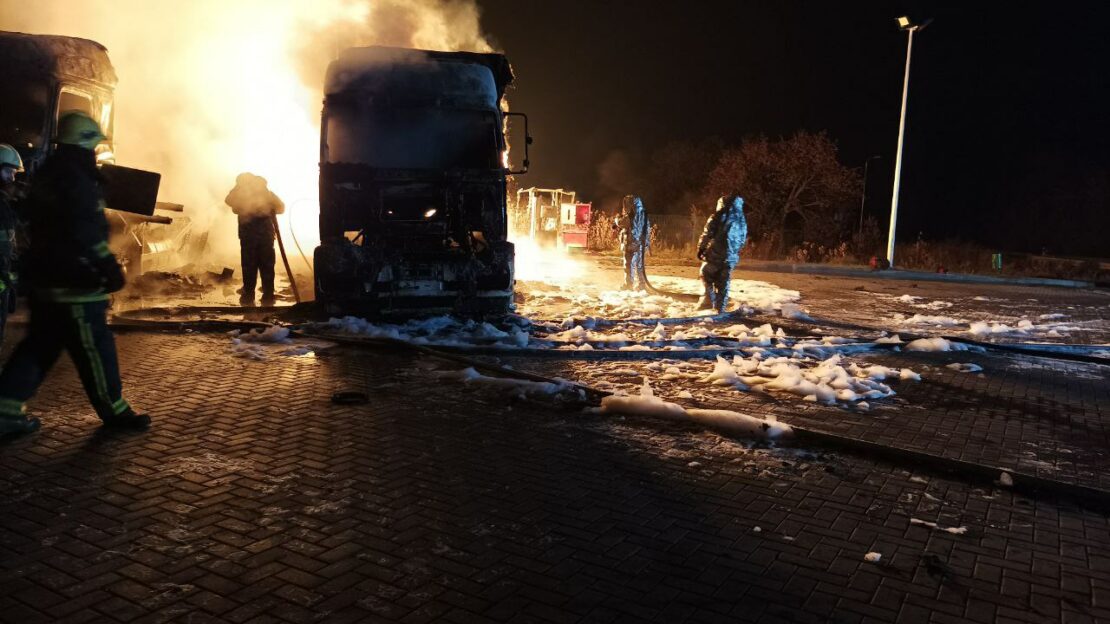 Взрыв газа на заправке WOG у села Рай-Еленовка — Происшествия Харьков