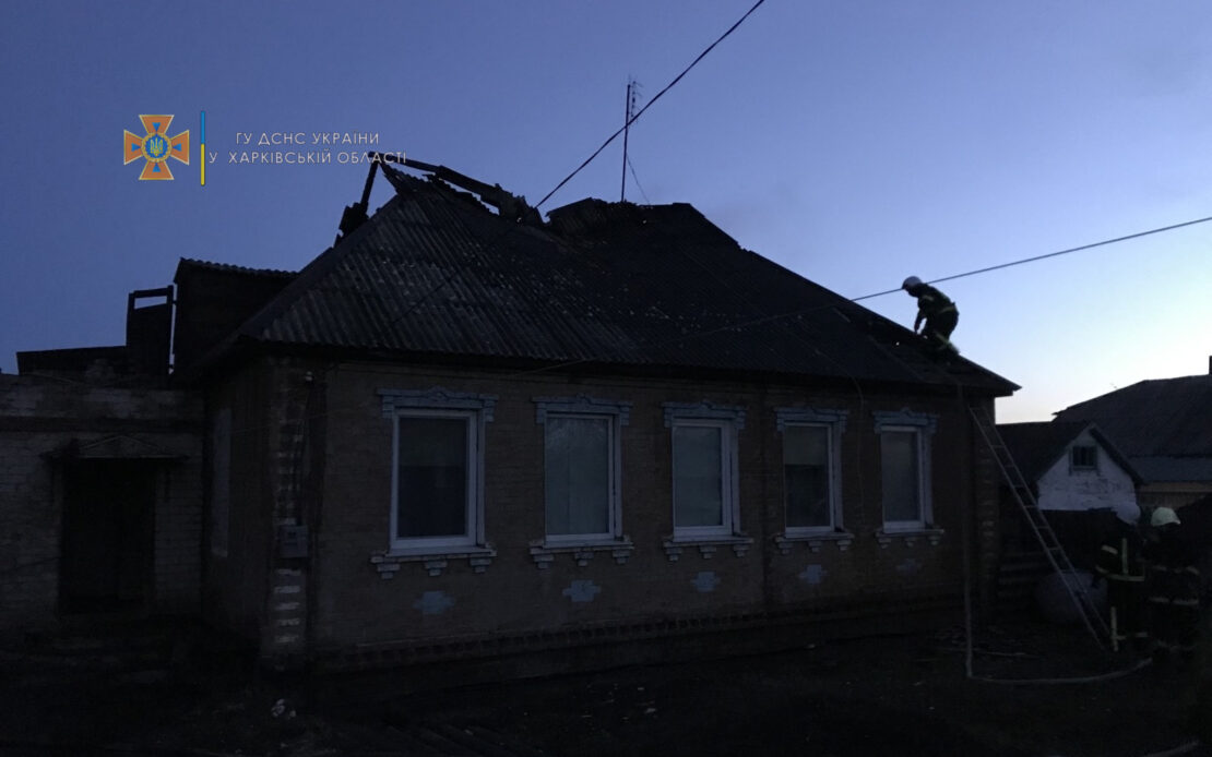 Пожар на Харьковщине: В Купянском районе загорелась крыша частного дома из-за нарушения эксплуатации печного отопления 