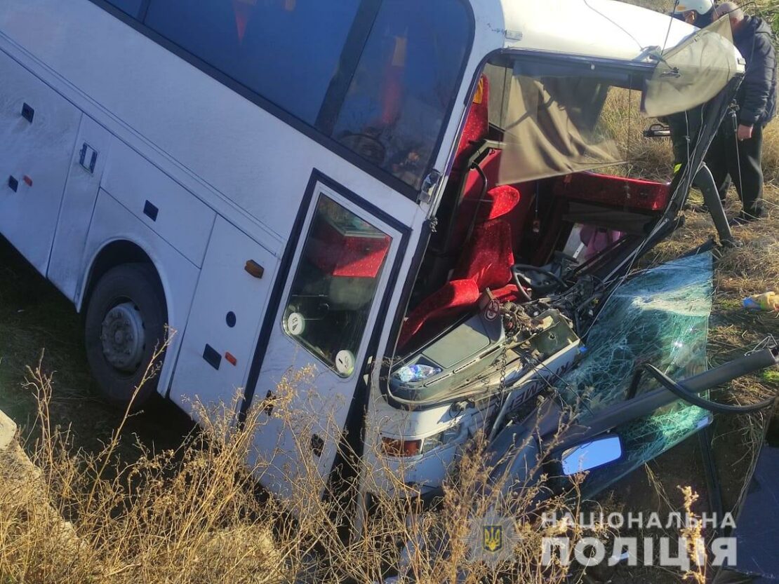 В ДТП с пассажирским автобусом под Харьковом пострадал ребенок