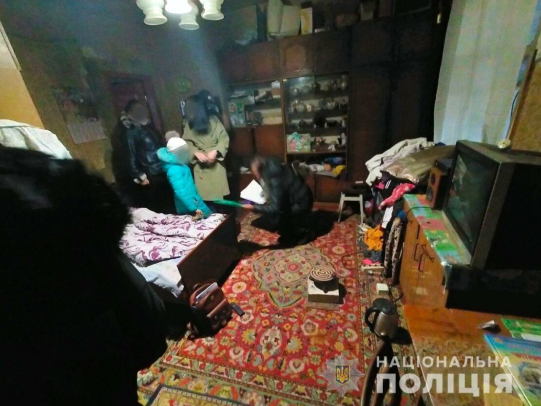 Новости Харьков: В поселке Лизогубовка у горе-матери забрали дочь