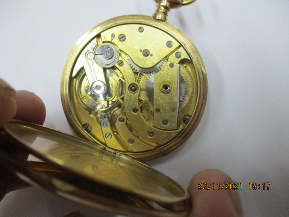 Старинные часы на Гоптовке: Patek Philippe XIX века обнаружили в багаже гражданина РФ