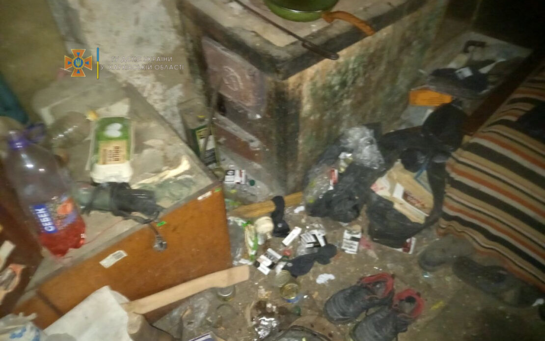 Пожар под Харьковом: В пгт Зидьки в частном доме загорелись вещи на летней кухне - пострадал мужчина