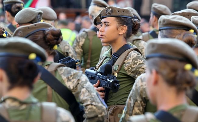 Будут ли украинки проходить срочную военную службу