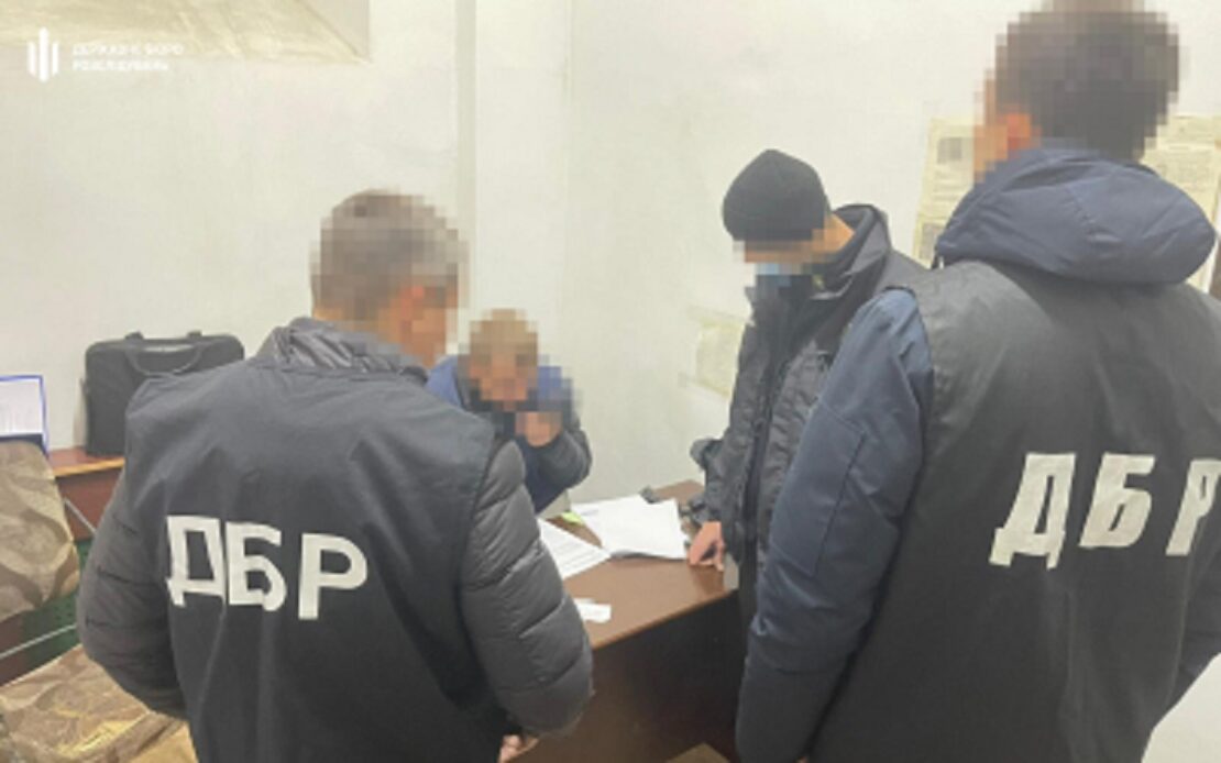 В Харькове полицейский продавал наркотики в суде и СИЗО