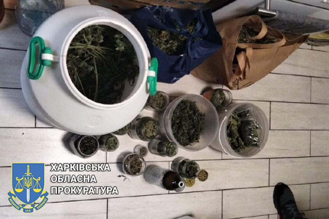 Наркотики Харьков: В квартире на Бучмы нашли 3 кг каннабиса 