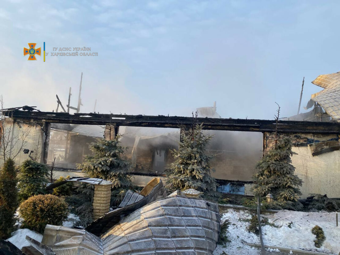 Масштабный пожар под Харьковом: в поселке Безлюдовка загорелся весь дом