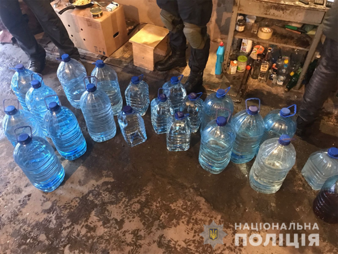 В Харькове изъяли почти тысячу литров фальсификата