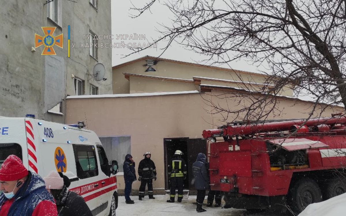Пожар Харьков: В двухэтажном жилом доме загорелась квартира на улице Зубенко - двух человек спасли