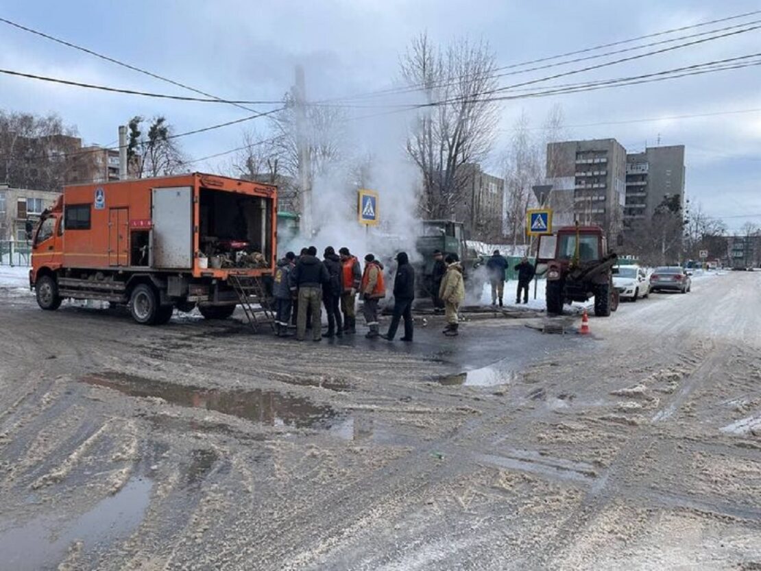В Слободском районе Харькова авария на теплосетях: отключение отопления и горячей воды