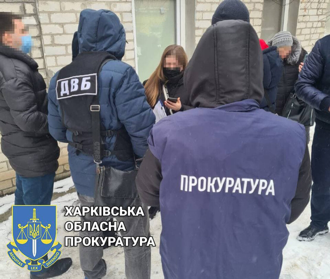 Полицейский вымогал у подростка 500 долларов в Купянске Харьковской области