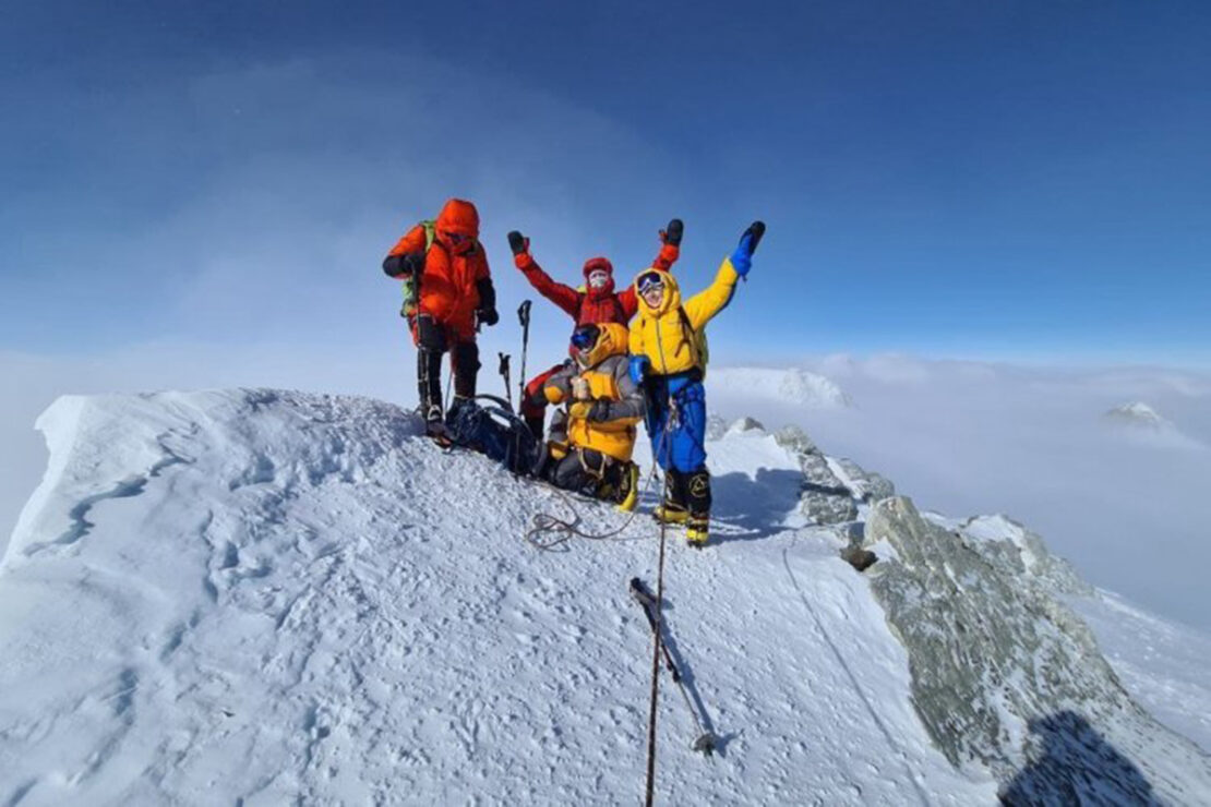 Альпинисты из Харькова покорили массив Винсон в Антарктиде