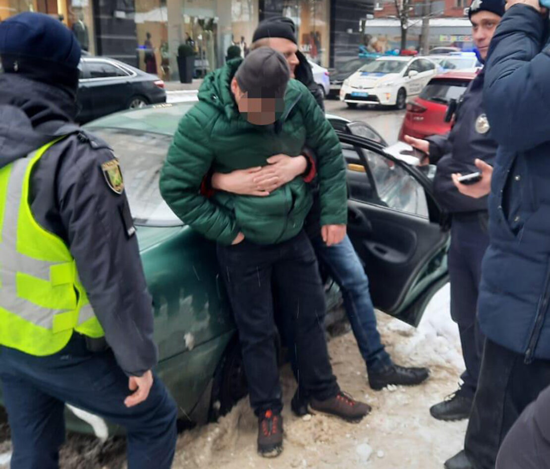 В Харькове задержали беглого преступника - осудили за угон и ДТП
