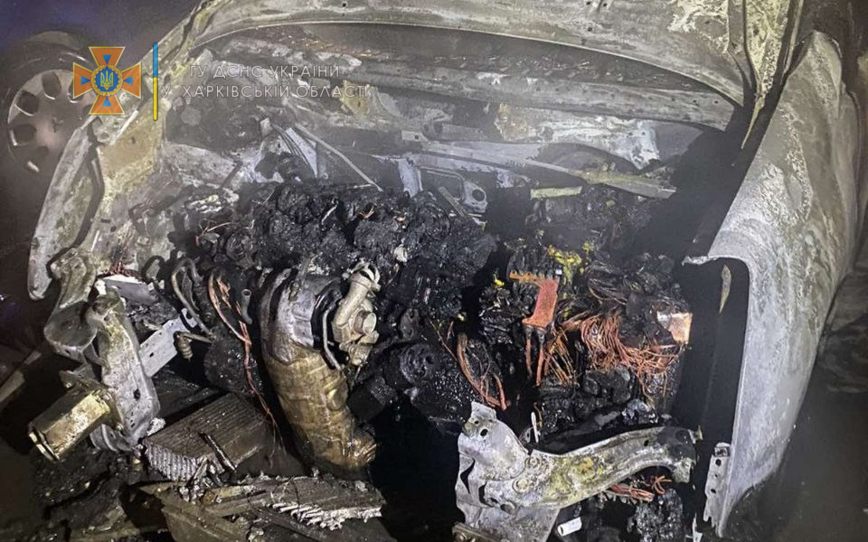 Пожар Харьков: На улице Новоалександровской сгорел автомобиль Citroen Berlingo 