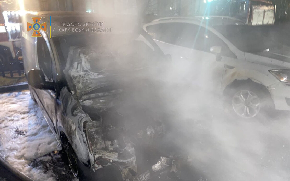 Пожар Харьков: На улице Новоалександровской сгорел автомобиль Citroen Berlingo 