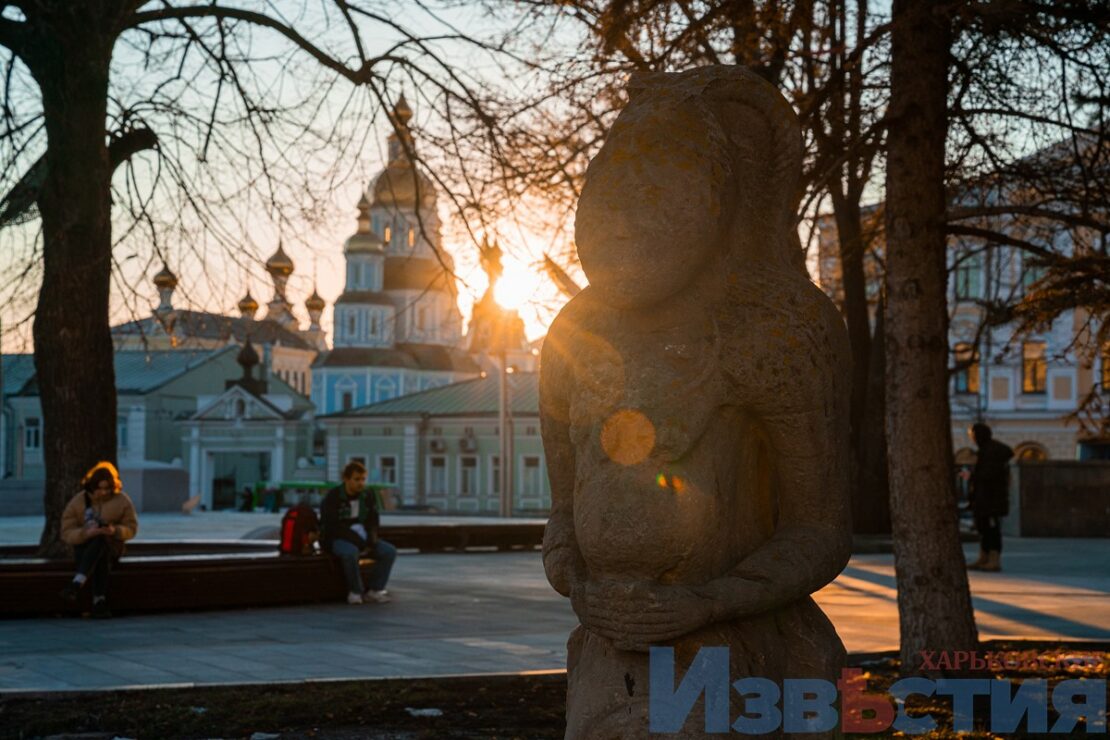 Фото Харьков: Закат солнца в центре города - февраль 2022