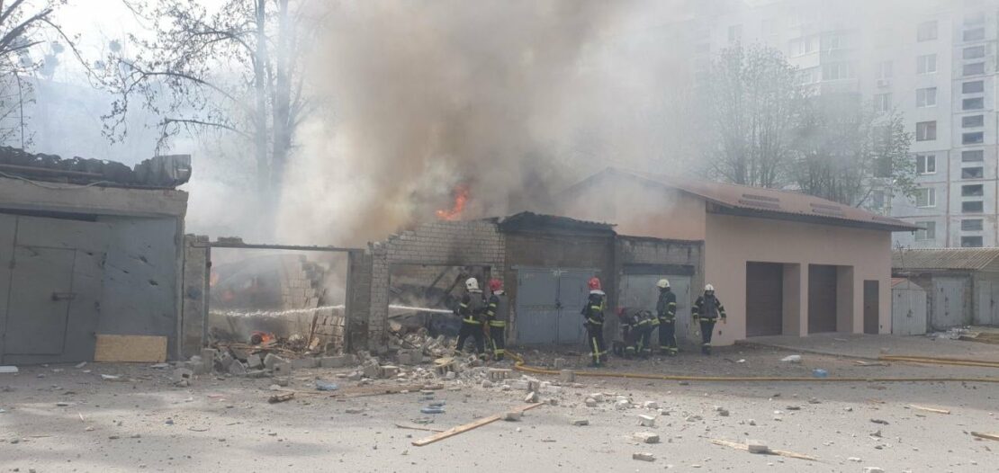 В Харькове из-за обстрелов горели 30 гаражей и несколько домов