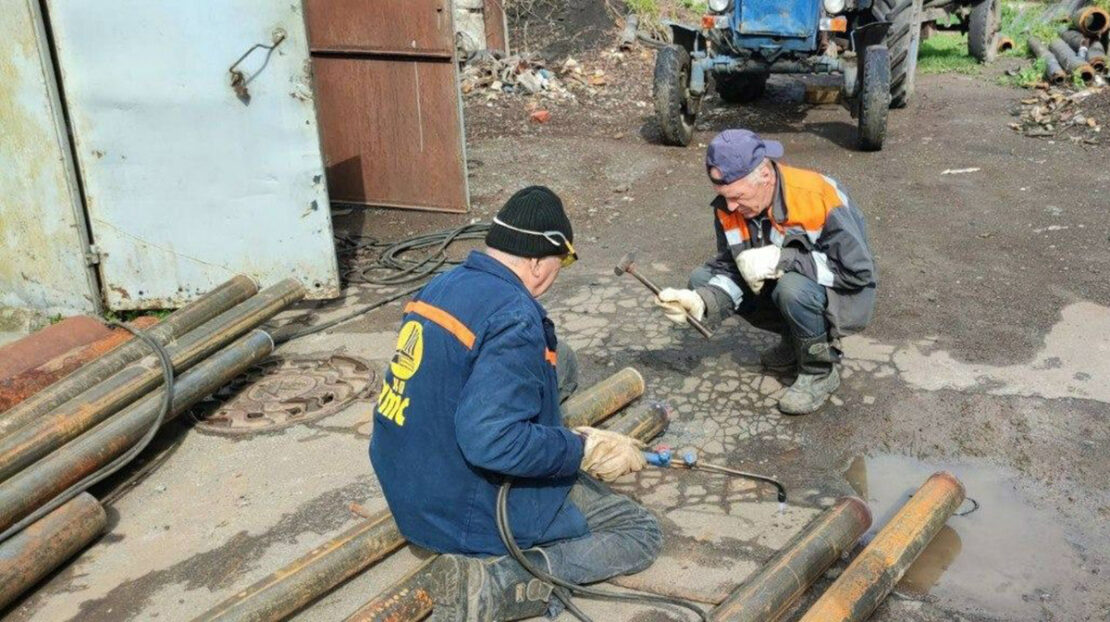 Война Харьков: Коммунальщики восстанавливают горячее водоснабжение 