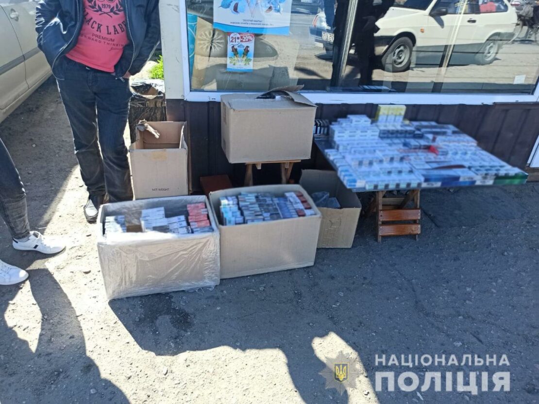 Контрафактные сигареты на Харьковщине: в селе Тарановка накрыли точку продажи