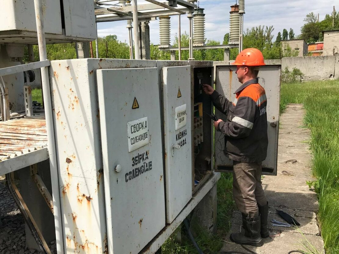 Война Харьков: На Северной Салтовке восстанавливают электроснабжение 