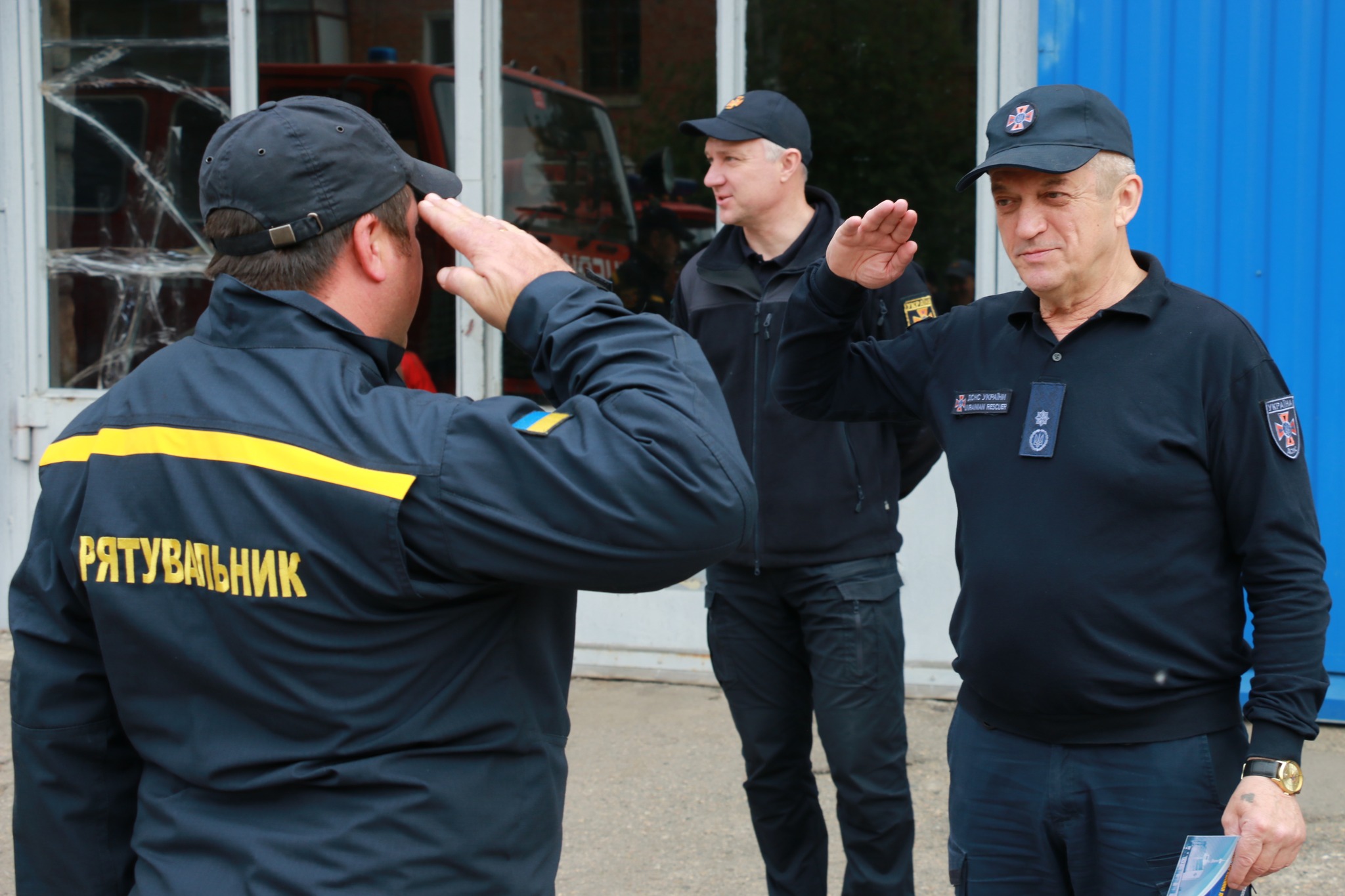 Война Харьков: Спасателей ГСЧС наградили за отвагу
