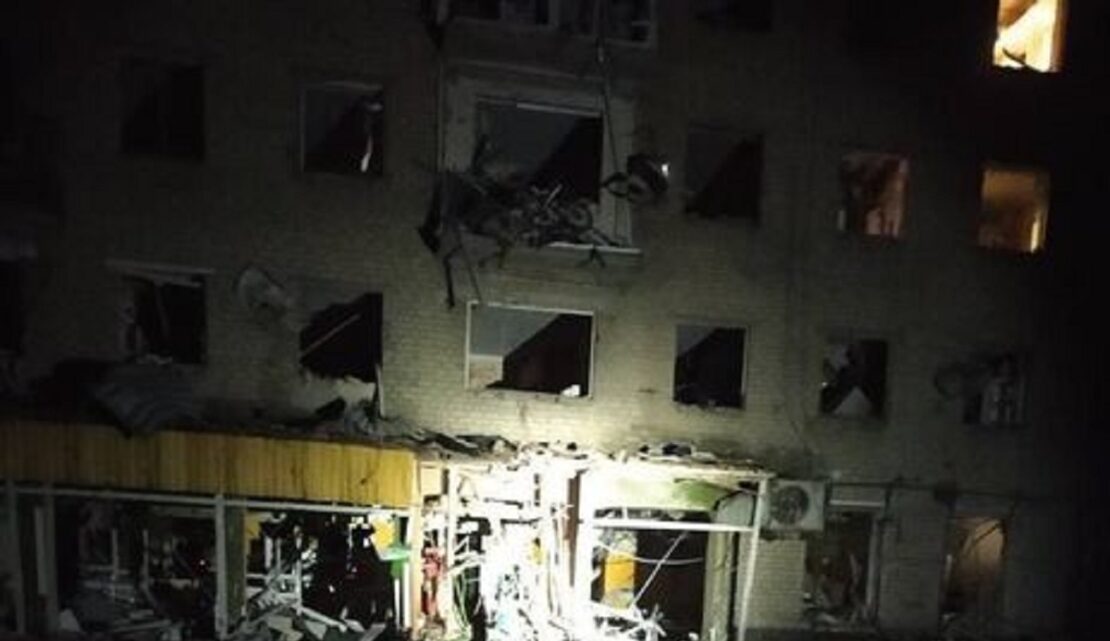 Обстрел Изюма в Харьковской области: из-под завалов дома достали 44 тела