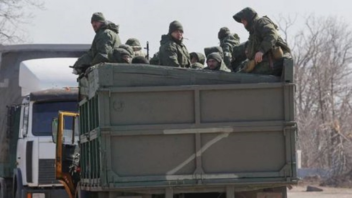 Русские оккупанты массово отказываются идти в наступление на Харьковском направлении