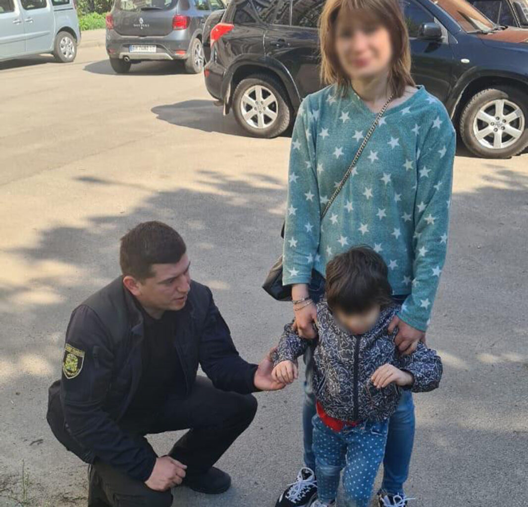 В Харькове малолетний ребенок сбежал из дома на улице Оренбургской