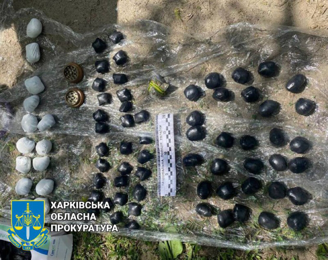 Наркотики Харьков: Закладчик с крупной партией на Григоровском Шоссе 