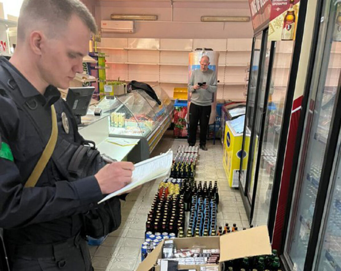 Новости Харьков: Полицейские изъяли 740 литров пива из магазина в Холодногорском районе