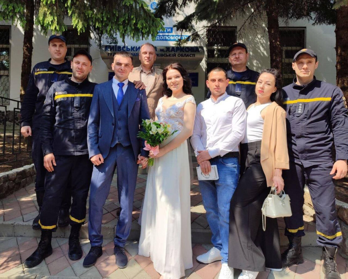 Во время войны в Харьковском гарнизоне ГСЧС сыграли свадьбу