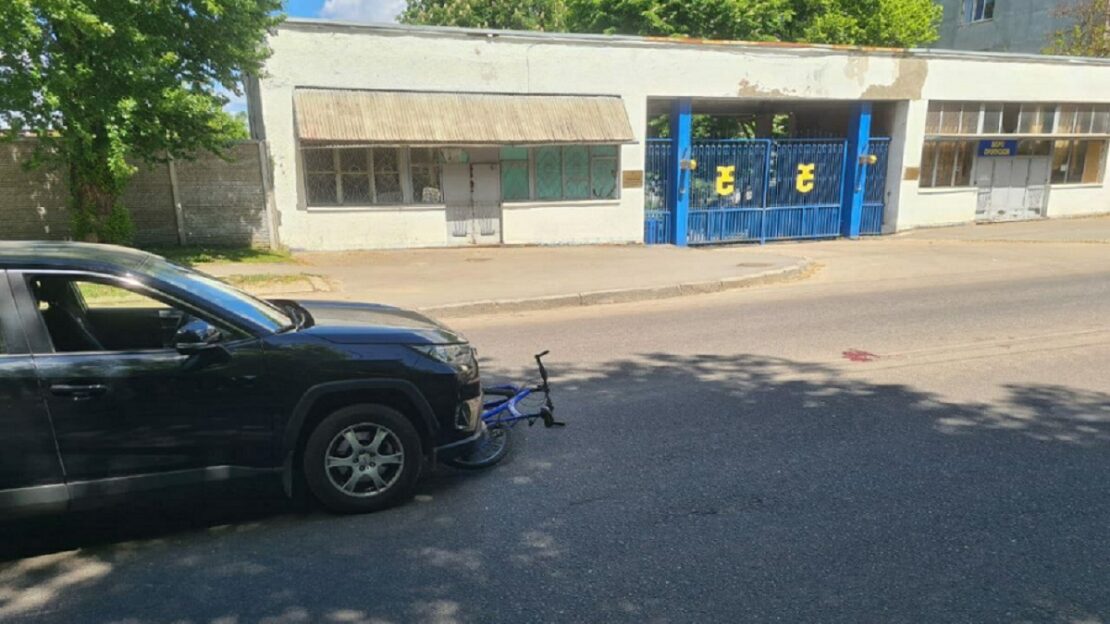 ДТП Харьков: Велосипедиста сбила  Toyota на пр. Новобаварском
