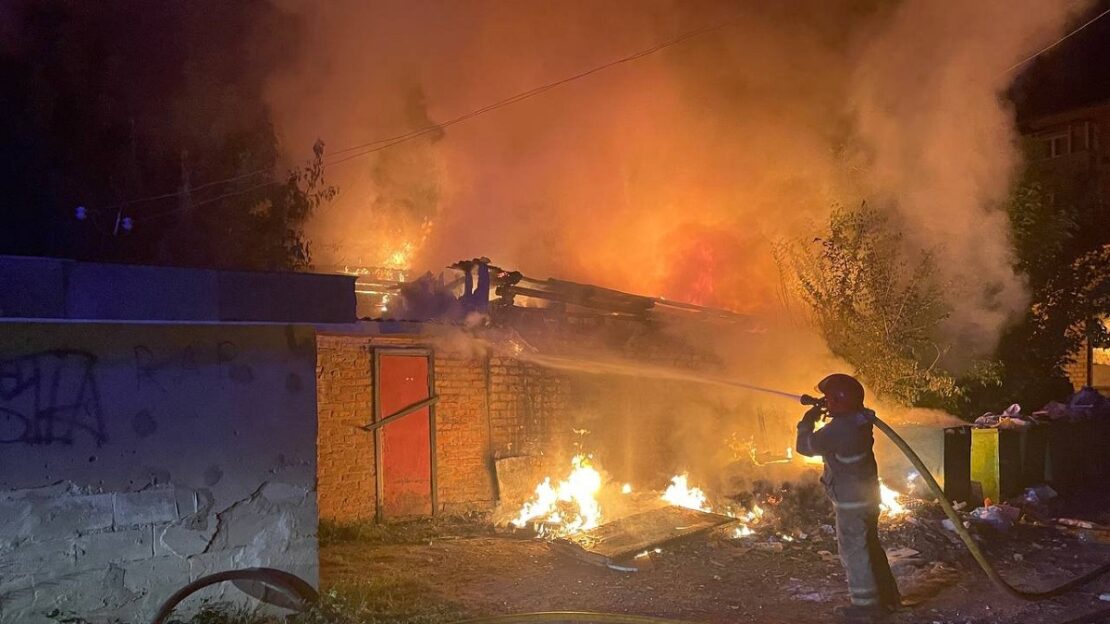 Из-за обстрелов в Харьковской области возник пожар в лесу