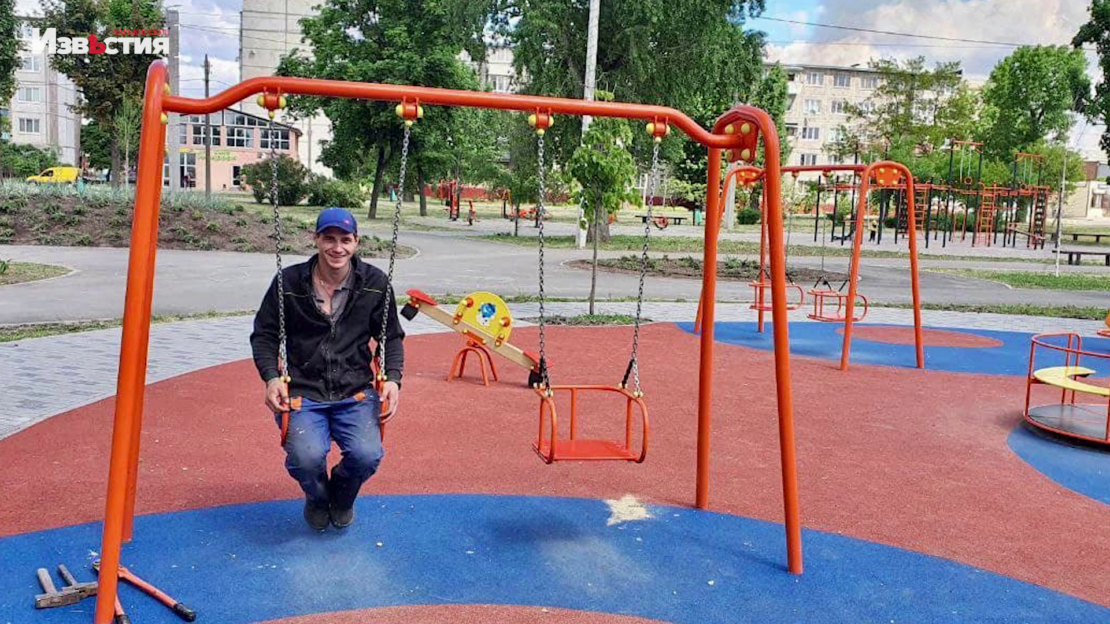 Война Харьков: Игровые площадки готовят к возвращению детей