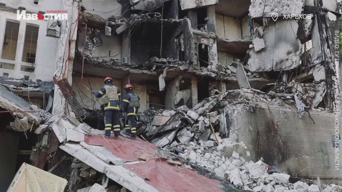 Под завалами может быть человек: На Салтовке спасатели начали разбирать жилой дом (видео)