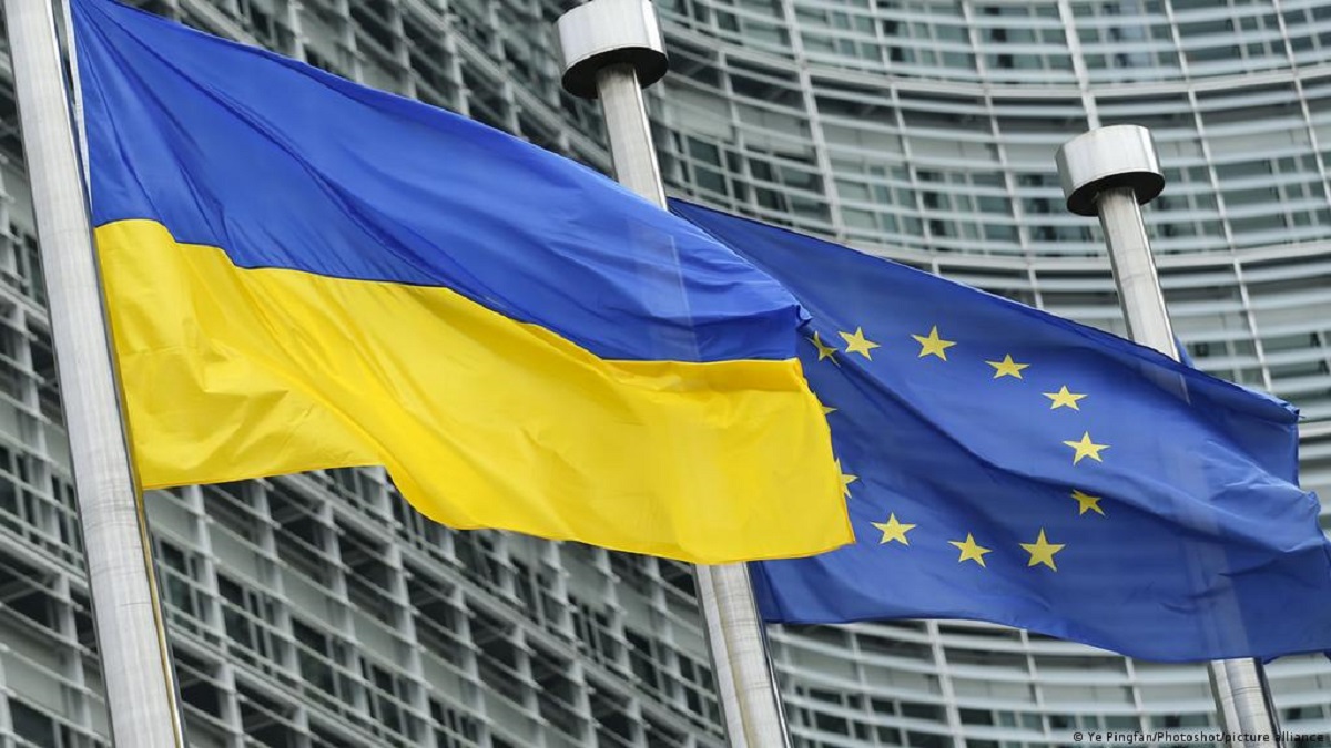 Україна офіційно отримала статус кандидата на вступ в ЄС — що далі?