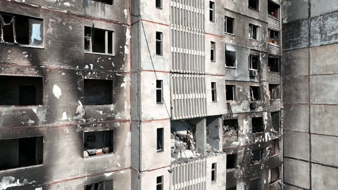 Новини Харкова: Окупанти знову обстрілюють житлові райони міста (відео)