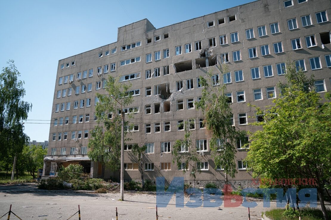 ФОТО Харьков война: Поликлиника №10 на Северной Салтовке после обстрела рашистами
