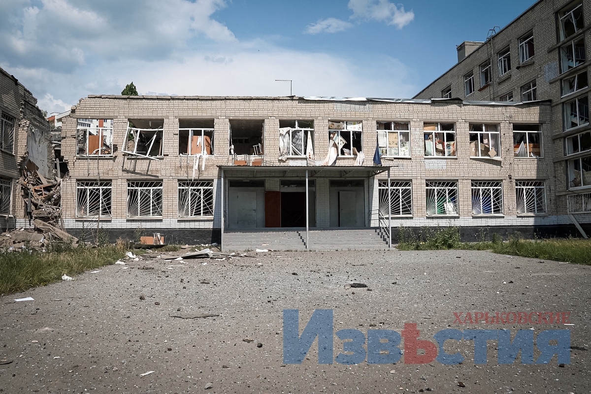 ФОТО Харків війна: Ракетний удар по школі в Слобідському районі