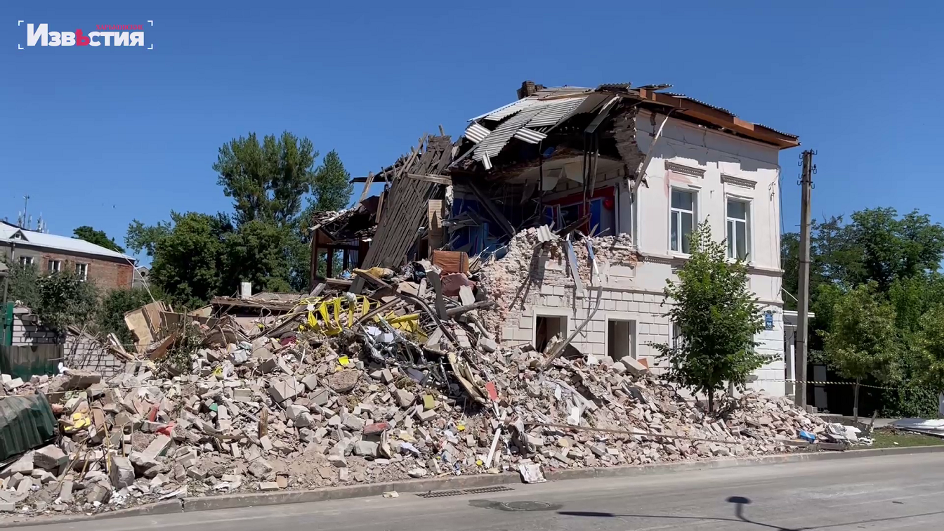Житлові будинки у Харкові відновлюють після обстрілів окупантів (відео)