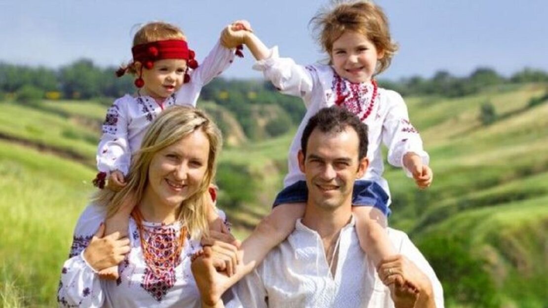 Новини Харків: Статистика шлюбів та вік наречених - День родини