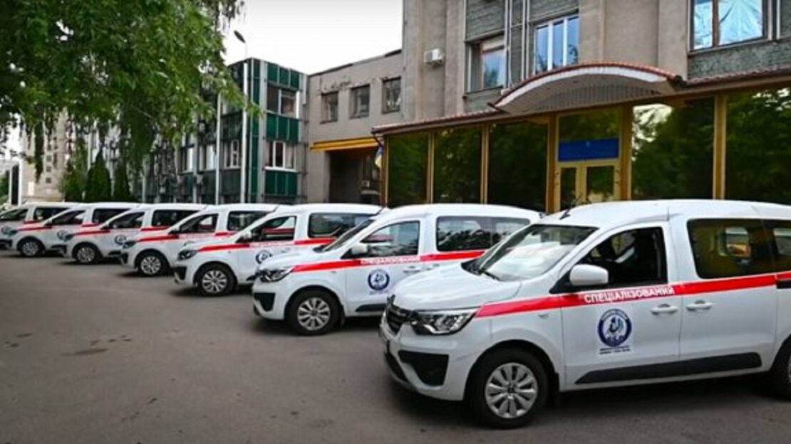 Екстрена допомога Харківських теплових мереж: у місто виїхали нові бригади централізованої служби (відео)