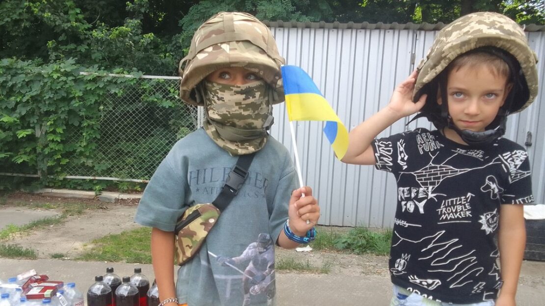 Війна у Харківській області: Діти організували «блокпост» для допомоги ЗСУ