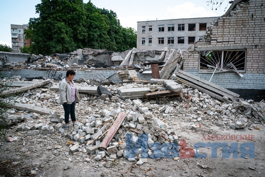 ФОТО Харків війна: Розбір завалів у школі в рамках проєкту "Будуємо Україну разом"